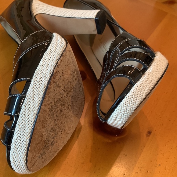 Cole Haan Black Patten Leather & Sisal Platform Heel Pumps Size 9B - Picture 12 of 13